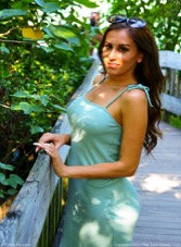 Naked Milf & Moms FTV Pictures