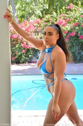Naked Milf & Moms FTV Pictures