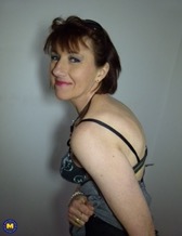 Mature & MILF Porn Pics