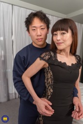 Mature & MILF Porn Pics