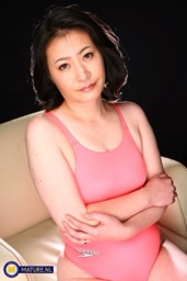 Mature & MILF Porn Pics