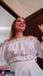 Mature & MILF Porn Pics